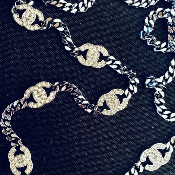 CHANEL Ruthenium, Silver & Crystal CC Metal Chain & Strass Belt RARE - Picture 7 of 16